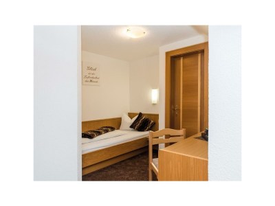 Holiday room Einzelzimmer Spezial mit Dusche, WC - Features photo 44