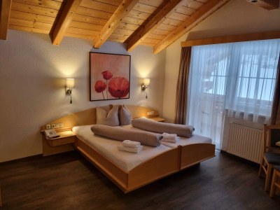 Holiday room Doppelzimmer KURZAUFENTHALT, Dusche, WC - Outdoor photo 2