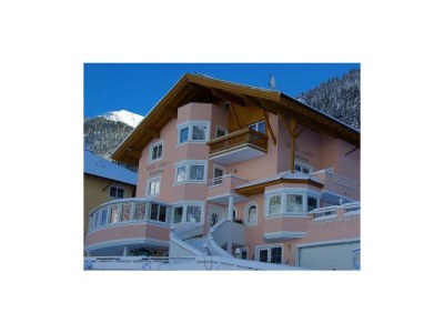 Holiday room Doppelzimmer KURZAUFENTHALT, Dusche, WC - Outdoor photo 8