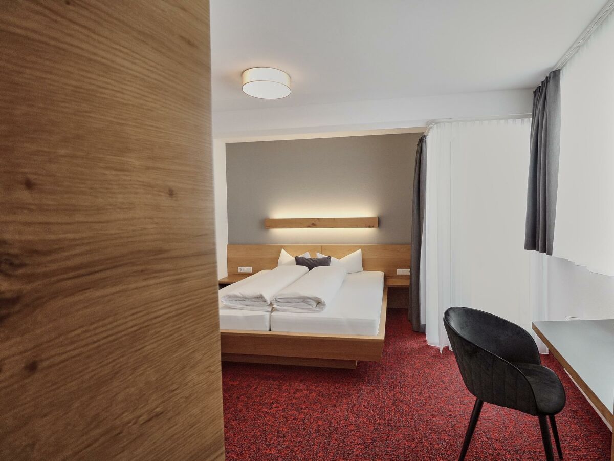 Holiday room Doppelzimmer "COLLINA" mit Dusche, WC