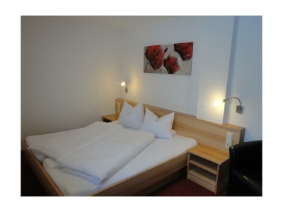 Holiday room MEHRBETTZIMMER 3-4 Pers./ Dusche, WC - Features photo 8