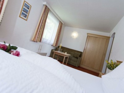 Holiday room Familienzimmer mit Balkon - Features photo 16