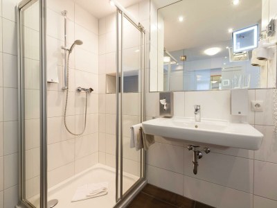 Holiday room Doppelzimmer Fluchthorn, Dusche, WC - Outdoor photo 52