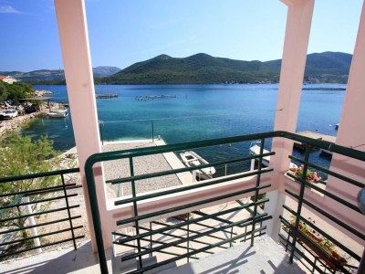 Apartment Apartments Ereš Zuronja-One-Bedroom Apartment with Sea View 2 - Outdoor photo 7