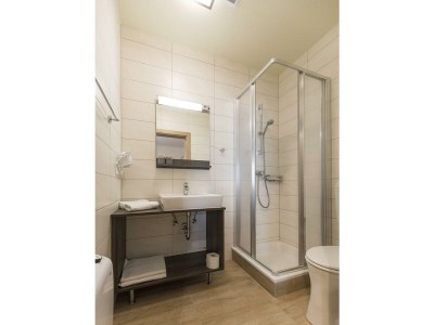 Holiday room Vierbettzimmer mit Dusche, WC - Features photo 26