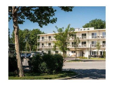 Holiday room Doppelzimmer Parkseite, Dusche, WC - Outdoor photo 23