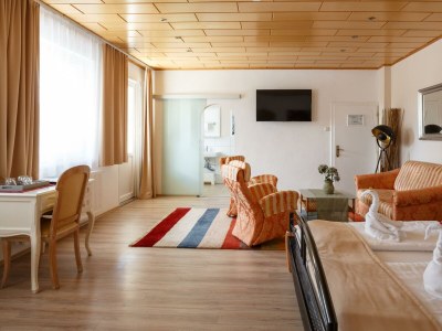 Holiday room Standard Doppelzimmer Hofseite (Zimmer 9) - Outdoor photo 10