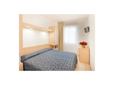 Apartment Apartment 5 Overview - Features photo 2