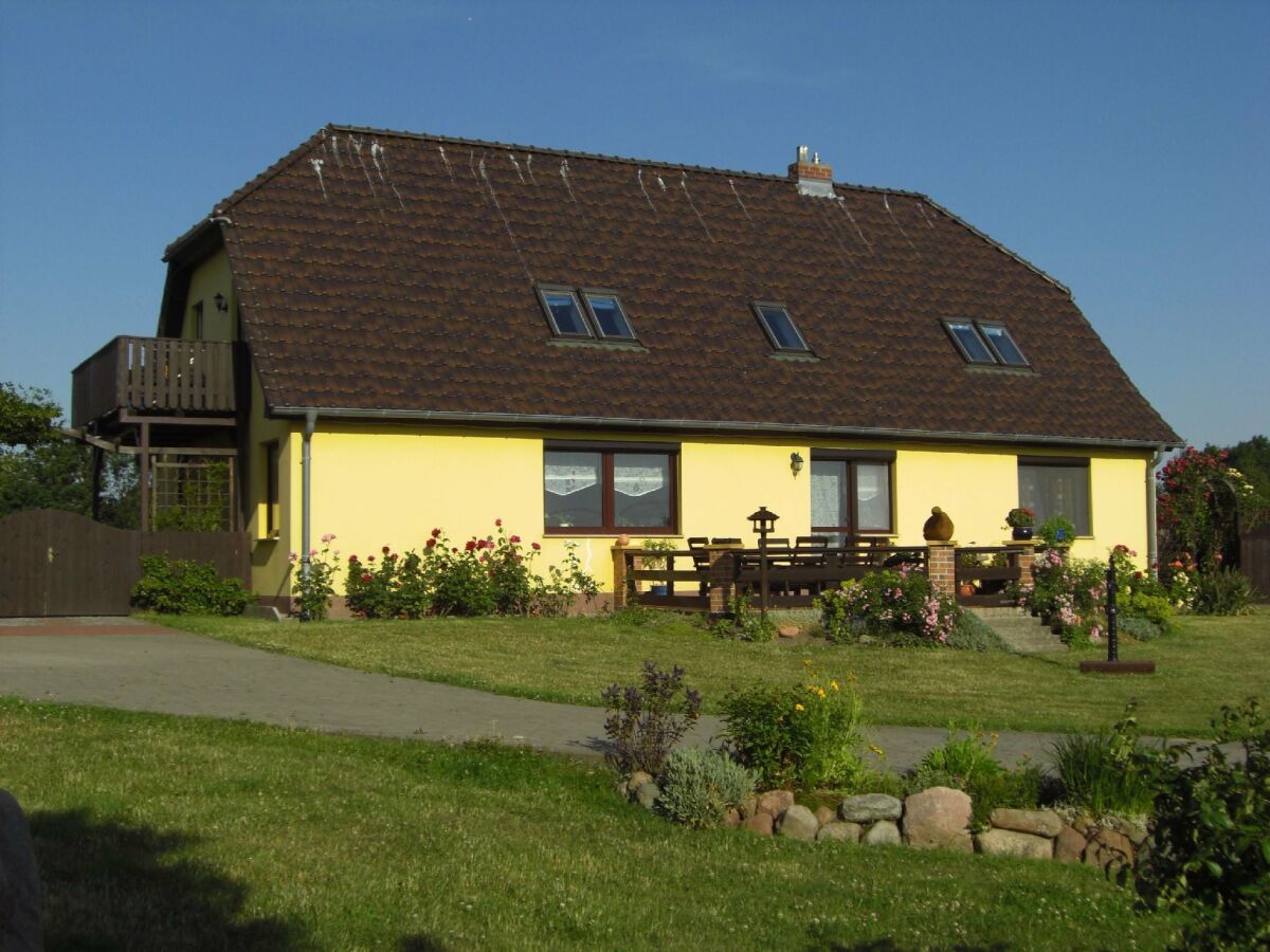 Apartment Ferienwohnung mit Garten in Zweedorf