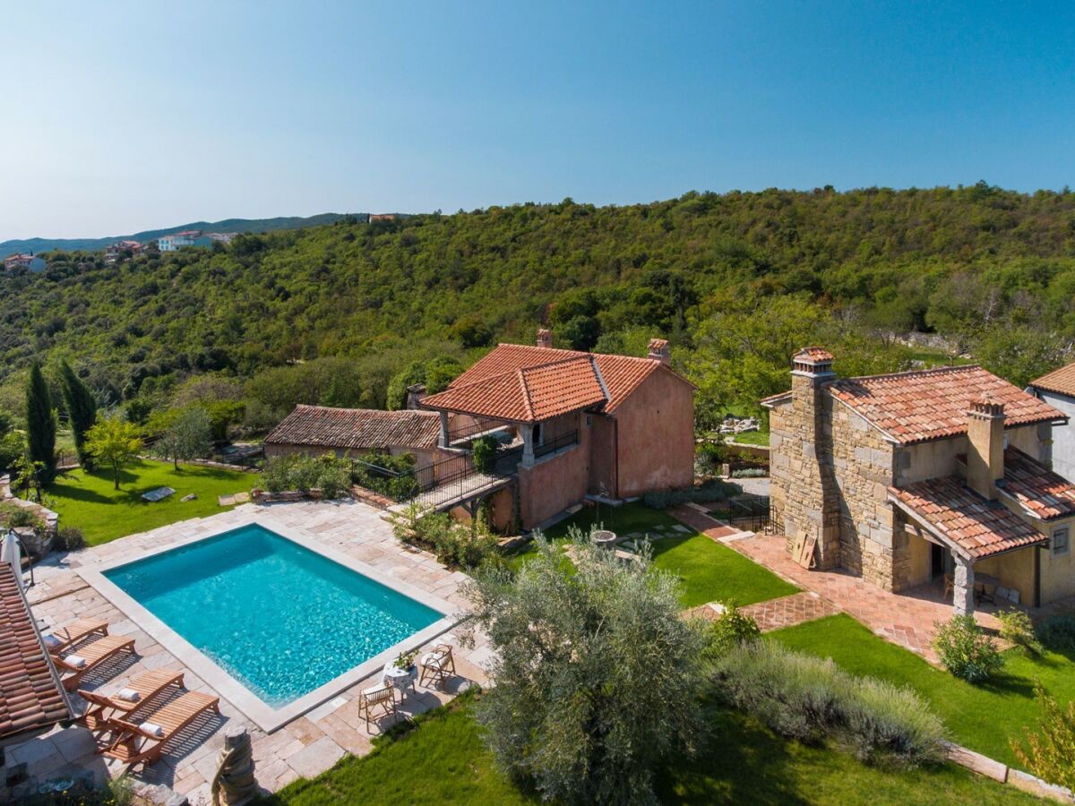 Villa Villa Malini with Pool, Sauna and Fenced Garden