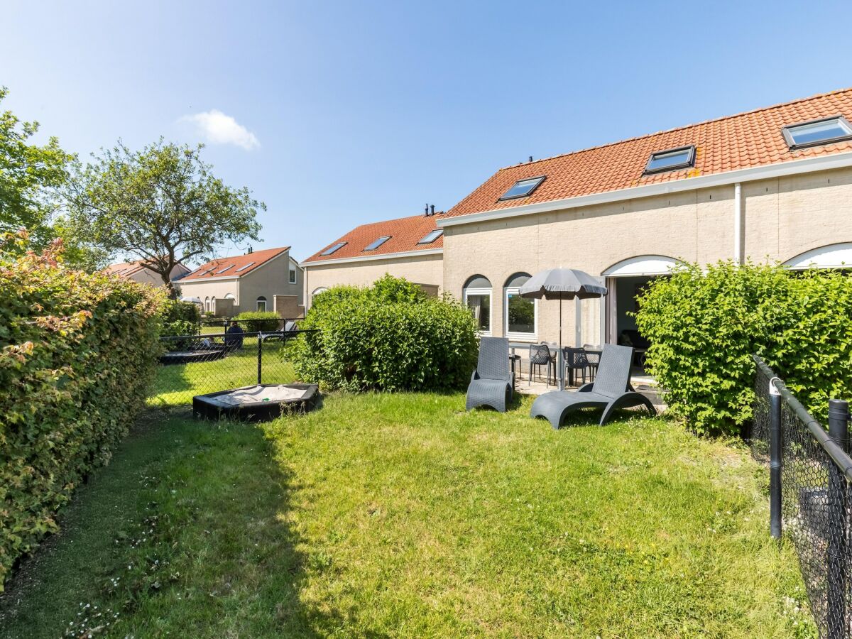 Holiday park Bungalow in Renesse nahe Nordseestrand