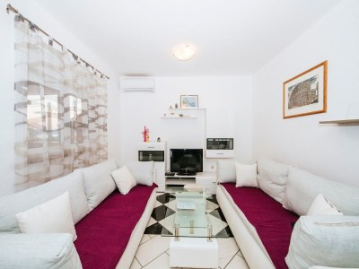 Holiday house Holiday Home Jasenice near Beach & Pool - Features photo 27