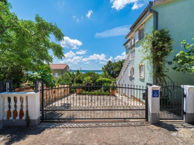 Holiday house Ferienhaus Maslenica mit Meerblick und Pool - Outdoor photo 9