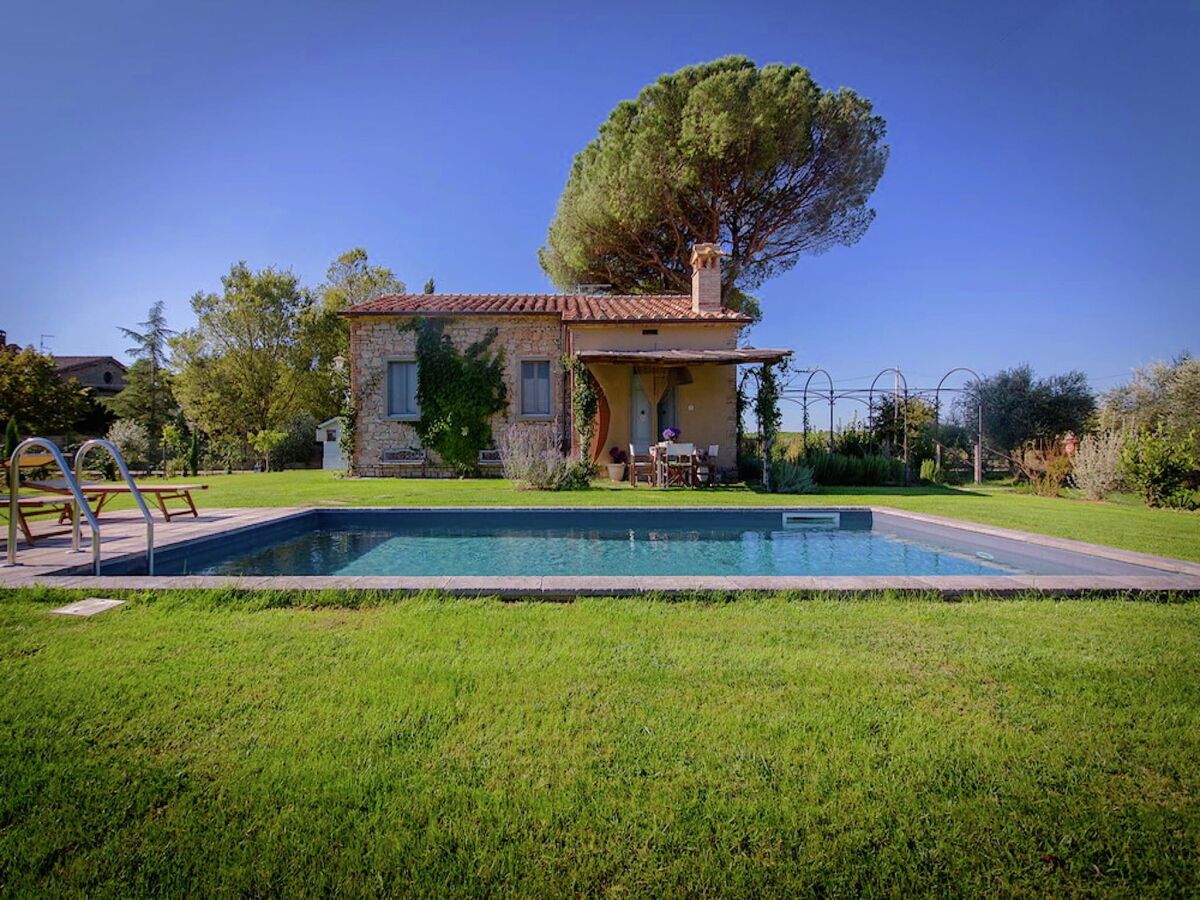 Villa Villa in Cortona with Private Pool and Views