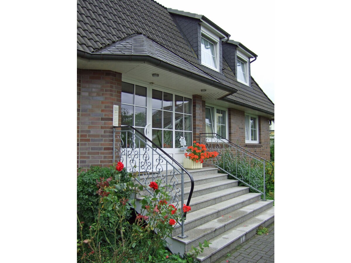 Holiday apartment Haus Nordseewind XL - No 1 - Outdoor photo 2