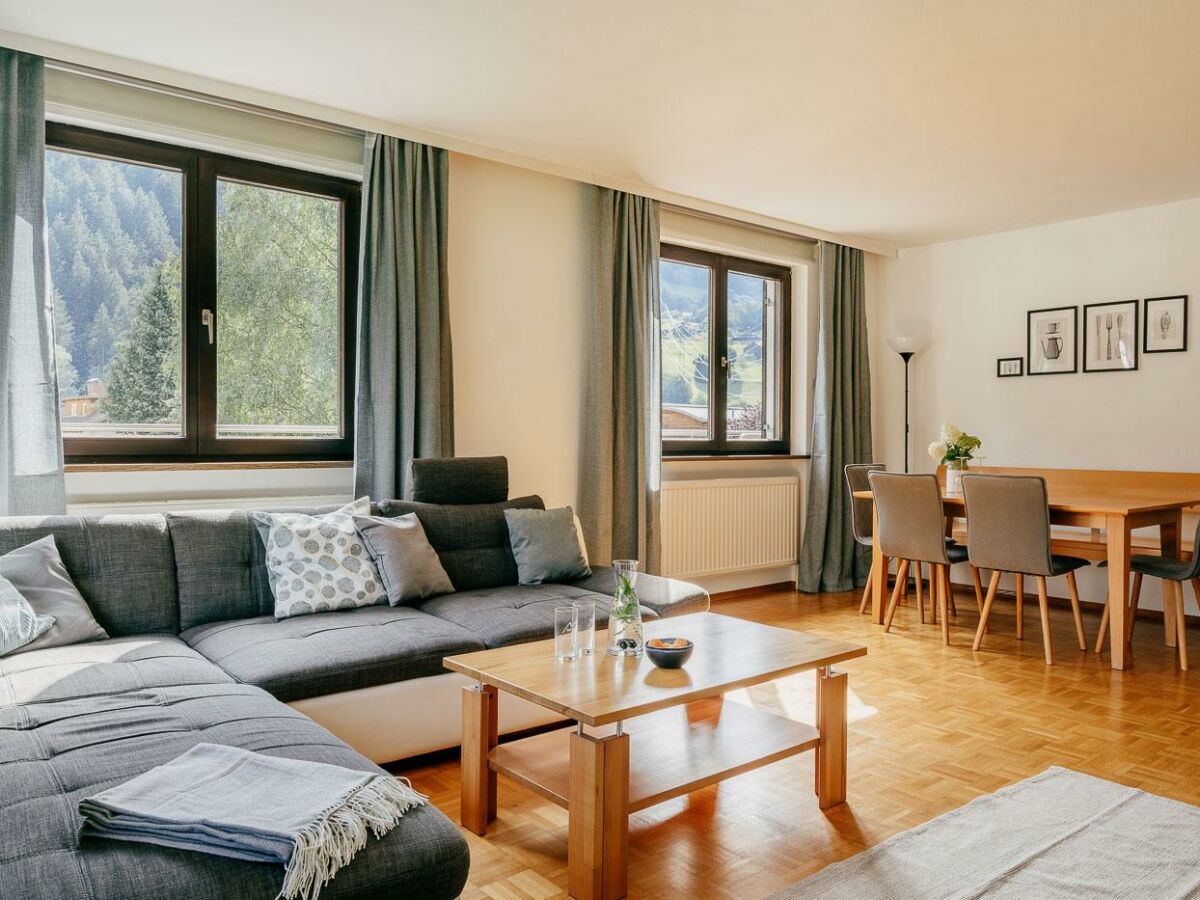Apartment Appartement/Fewo, 1xBad/WC,1 sep. WC,3 Schlafräume