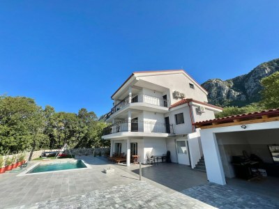 Holiday house Group holiday villa with pool - Outdoor photo 6