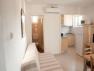 Apartment Apartments Paula - One Bedroom Apartment with Terrace 1 in Murter - Apartment