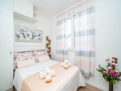 Apartment Apartment Anka - One Bedroom Apartment with Terrace - Features photo 16