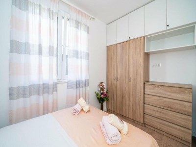Apartment Apartment Anka - One Bedroom Apartment with Terrace - Features photo 20