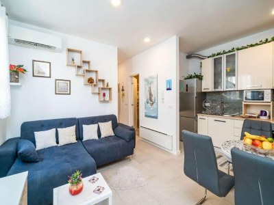 Apartment Apartment Anka - One Bedroom Apartment with Terrace - Features photo 25
