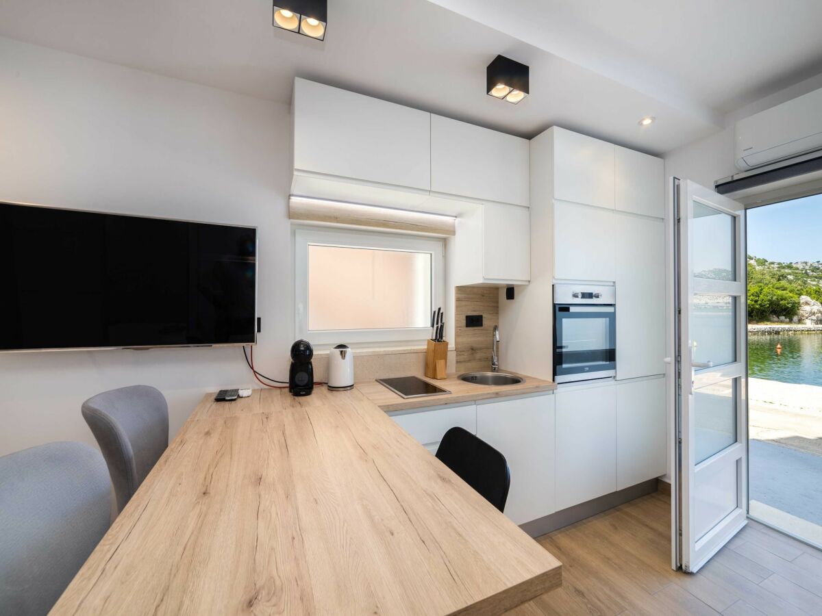 Apartment Apartments Ema - Studio Apartment with Sea View - Features photo 3