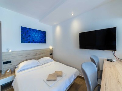 Apartment Apartments Ema - Studio Apartment with Sea View - Features photo 8