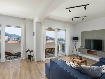 Apartment Apartments aMare - Three Bedroom Apartment with Balcony and Sea View - Features photo 18