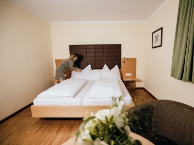 Holiday room Vierbettzimmer, Dusche oder Bad, Balkon - Outdoor photo 12