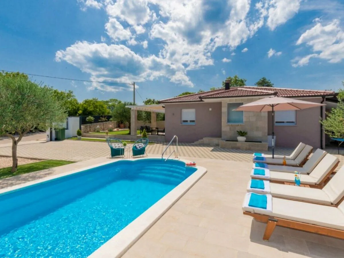 Villa Villa Korana *with pool and whirlpool*