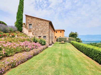 Villa Farmhouse in Chianti with Pool and Garden - Outdoor photo 9