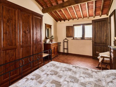 Villa Farmhouse in Chianti with Pool and Garden - Features photo 25