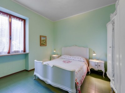 Villa Villa in Torri with Pool & Mountain Views - Features photo 11