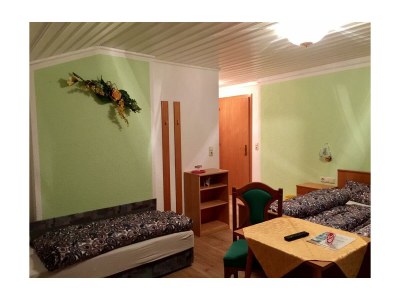 Holiday room Dreibettzimmer #1 für Selbstversorger - Features photo 17