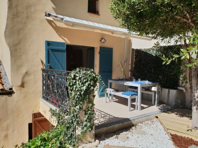 Holiday house Villa in Meounes-Les-Montrieux - Outdoor photo 11