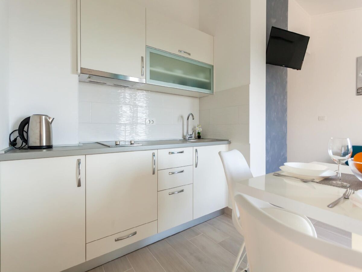Apartment Apartment in Omišalj with Rooftop Terrace - Features photo 5