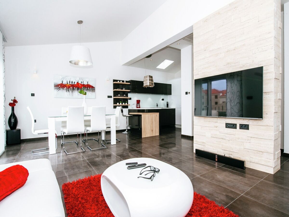 Apartment Luxurious Apartment in Zadar with Garden