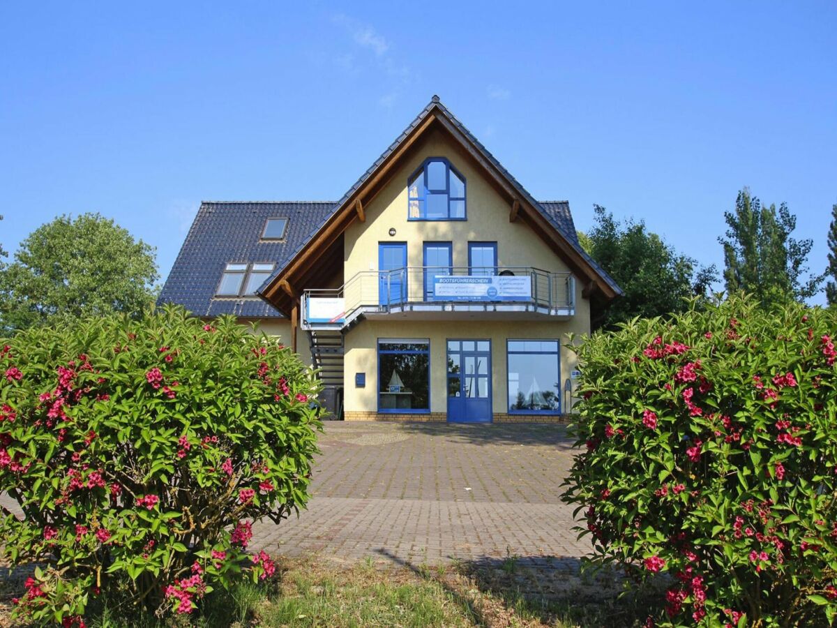 Apartment Ferienwohnung, Röbel an der Müritz - Outdoor photo 2