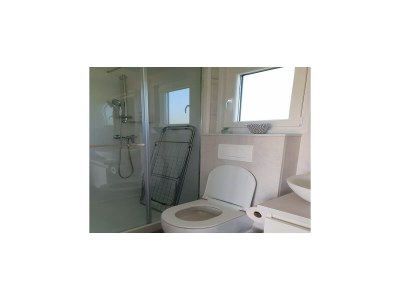caravan Mobile Homes Karlo & Dino - Superior Two Bedroom Mobile Home - Features photo 9