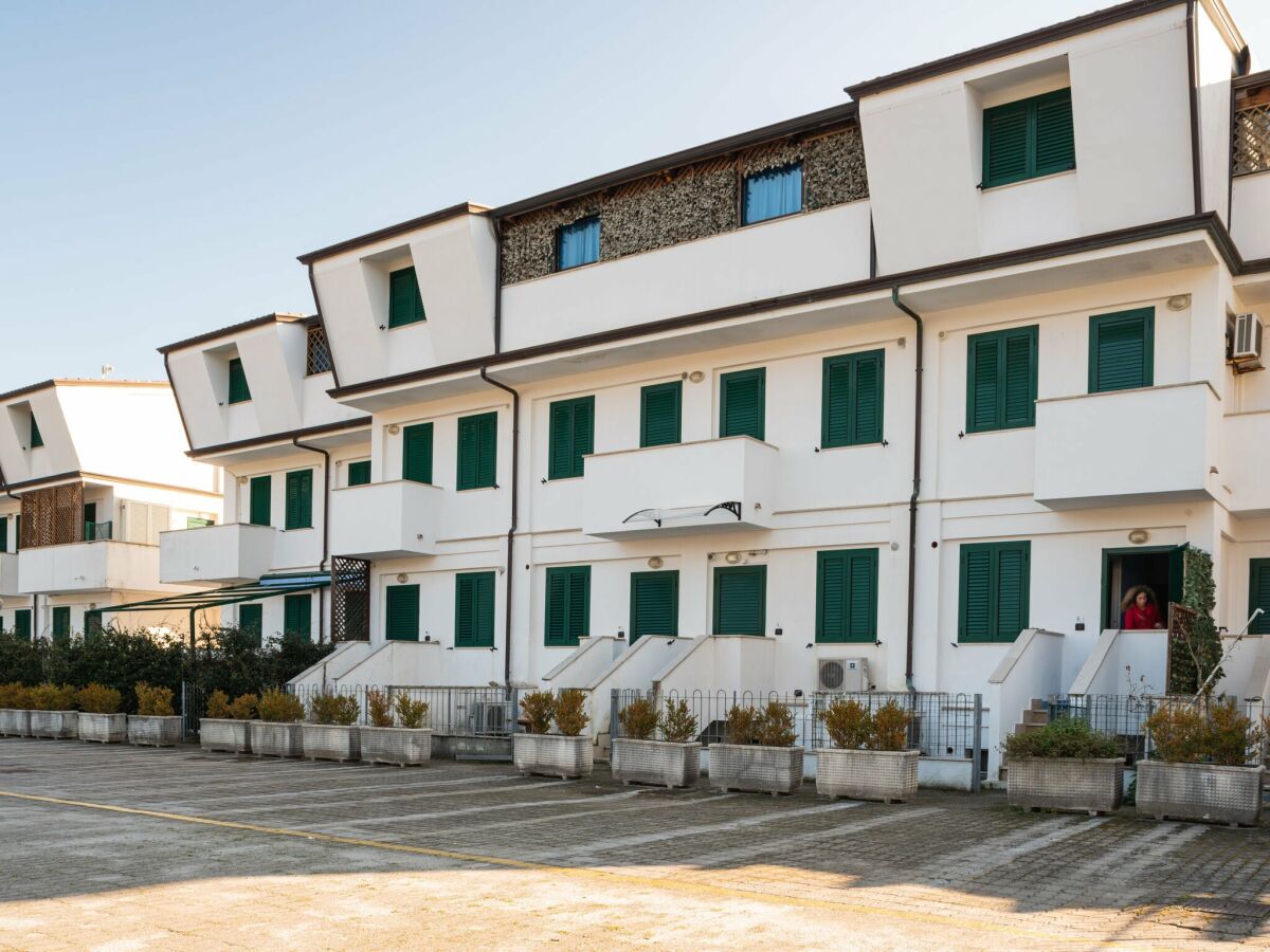 Apartment Belvilla by OYO Apartment in Policastro Bussentino - Outdoor photo 3