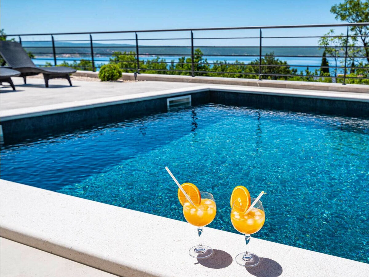 Villa Royal Hill with pool