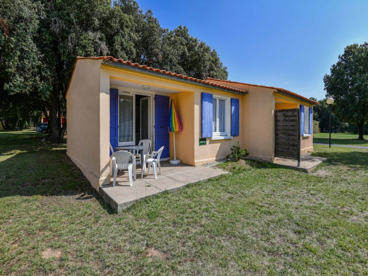 Holiday house Gîte  in a holiday park with pool - Outdoor photo 2