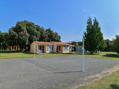 Holiday house Gîte  in a holiday park with pool - Outdoor photo 37
