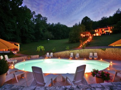Holiday park Stylish stay on a private estate with sauna, heated pool and bubble bath - Outdoor photo 26