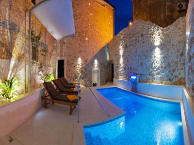 Villa Villa in Bol with Pool and Sea View - Outdoor photo 6