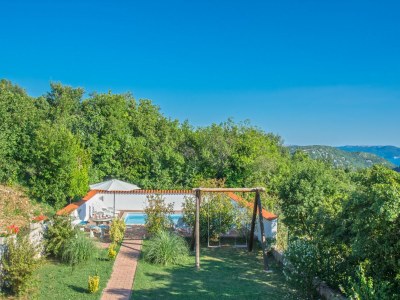 Holiday house Ferienhaus Grižane mit Pool am Strand - Outdoor photo 12