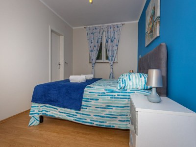 Apartment Apartment in Dramalj near Beach & Pool - Features photo 13