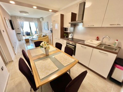 Apartment Apartment in Dramalj near Beach & Pool - Features photo 16