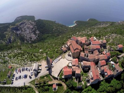Villa Villa in Cres with Sea Views & Pool - Environment photo 30