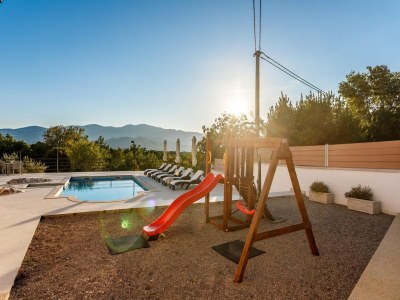 Villa Luxuriöse Villa in Nova Sela mit beheiztem Pool - Outdoor photo 37